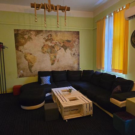 Spacious Tuzlaks Apartments Sarajevo Ferhadija المظهر الخارجي الصورة