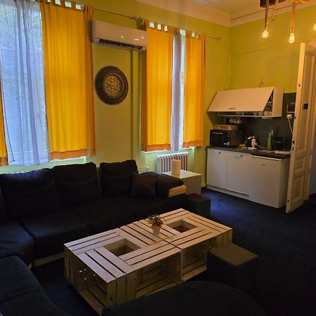 Spacious Tuzlaks Apartments Sarajevo Ferhadija المظهر الخارجي الصورة