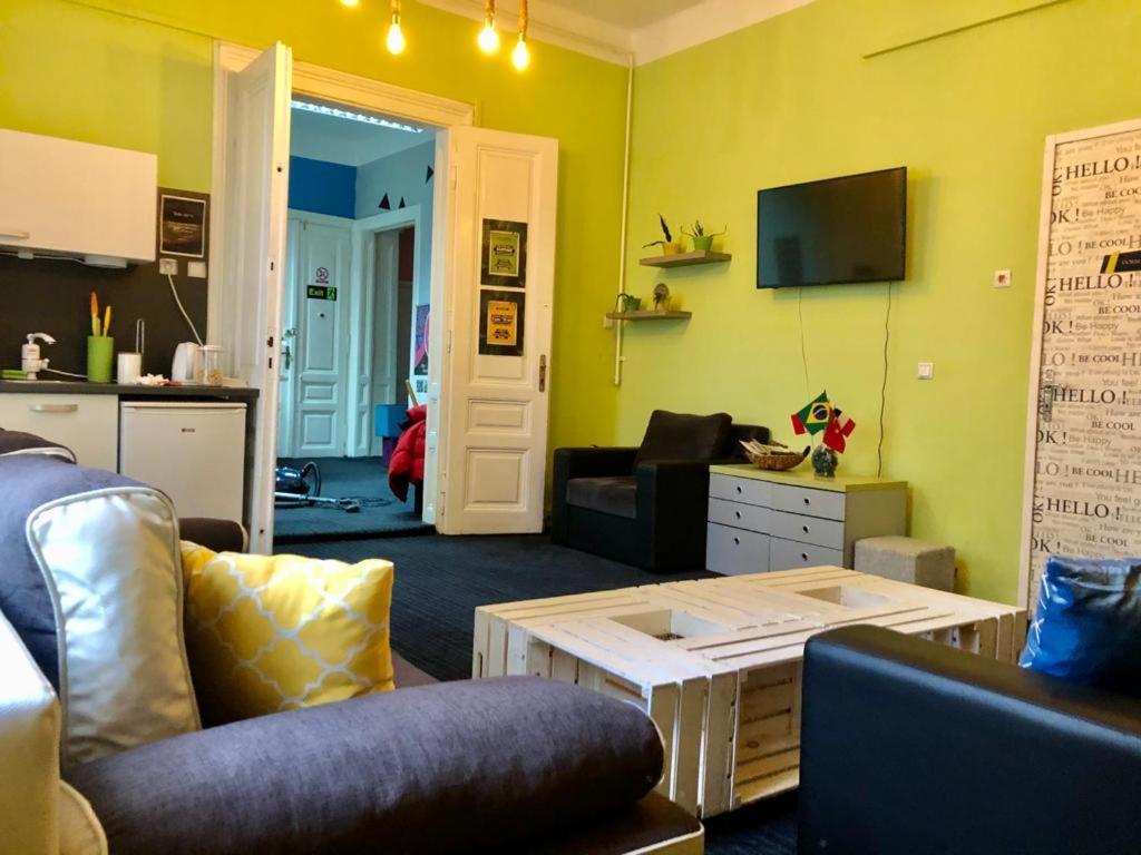 Spacious Tuzlaks Apartments Sarajevo Ferhadija المظهر الخارجي الصورة