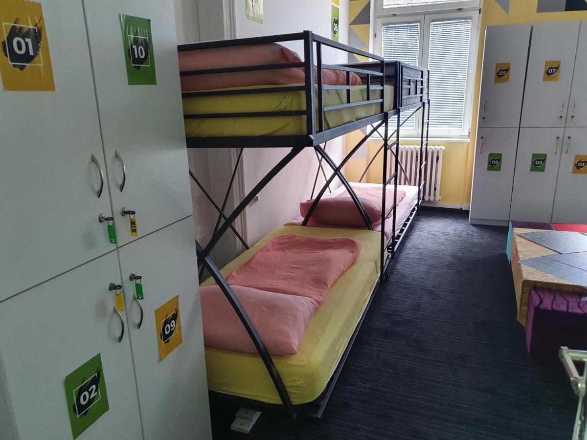 Spacious Tuzlaks Apartments Sarajevo Ferhadija المظهر الخارجي الصورة